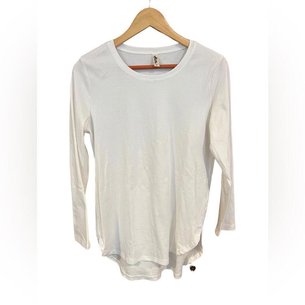 Herou white long sleeve t-shirt with crewneck‎ size medium